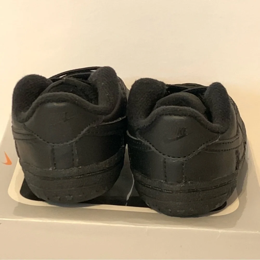 NIB. NIKE Force 1 Crib Black Infant Bootie